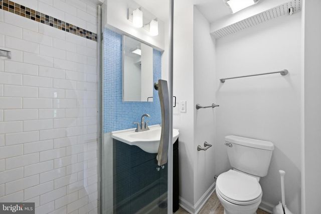 2705 1ST RD S, Arlington, VA 22204