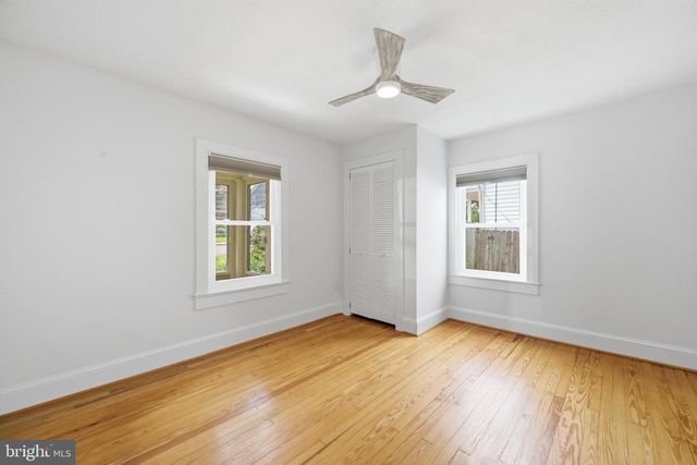 2705 1ST RD S, Arlington, VA 22204