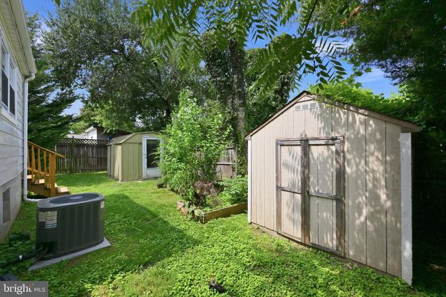 2705 1ST RD S, Arlington, VA 22204