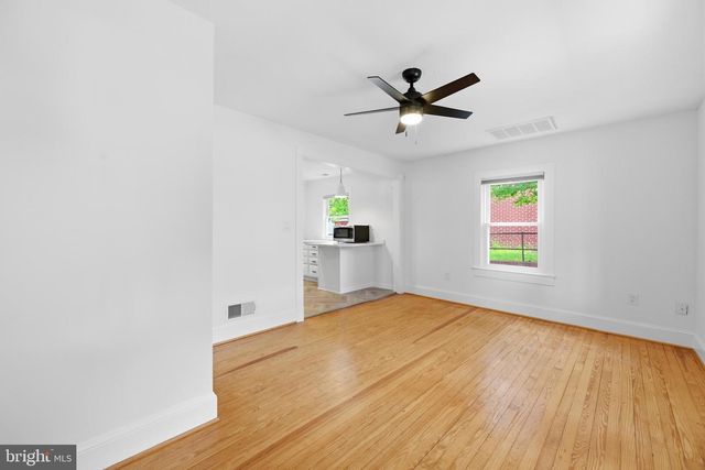 2705 1ST RD S, Arlington, VA 22204