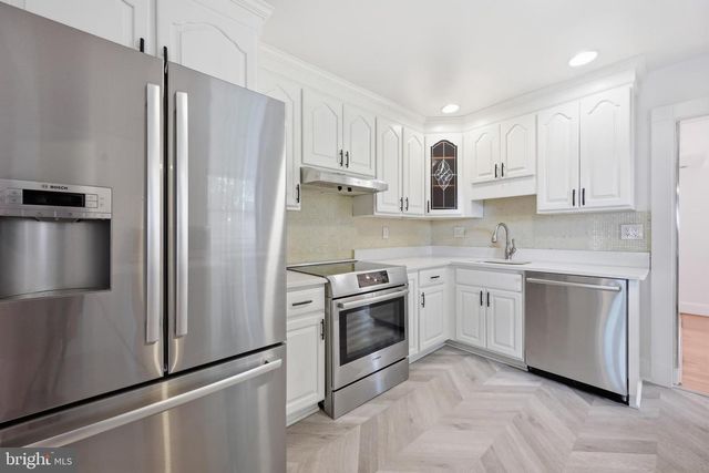 2705 1ST RD S, Arlington, VA 22204