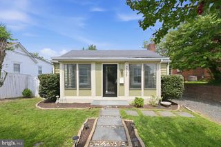 2705 1ST RD S, Arlington, VA 22204
