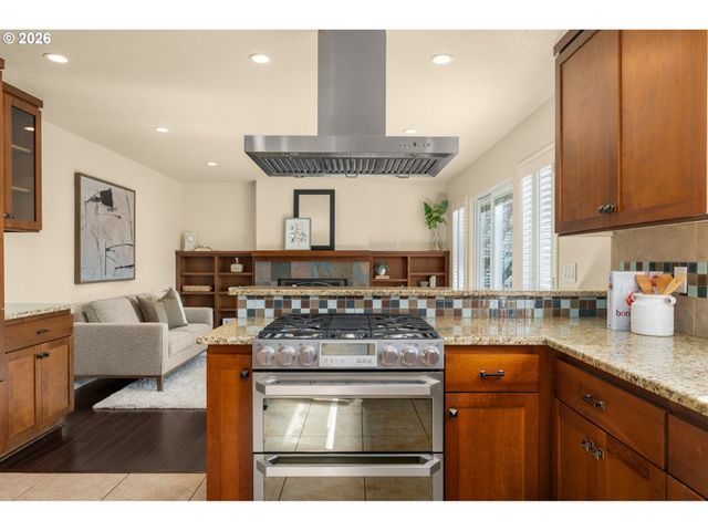 13413 VERMEER Dr, Lake Oswego, OR 97035