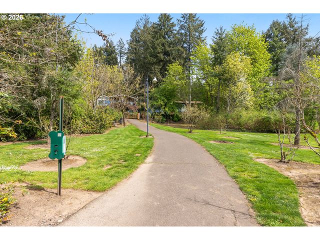 13413 VERMEER Dr, Lake Oswego, OR 97035