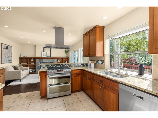 13413 VERMEER Dr, Lake Oswego, OR 97035