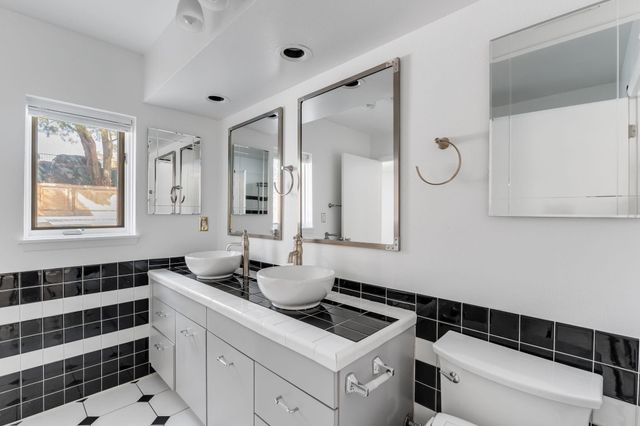 4411 Constitution Avenue NE, Albuquerque, NM 87110