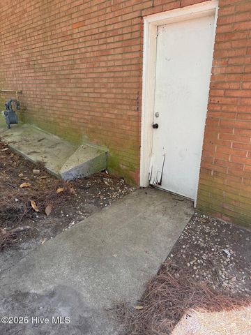 2224 Mirror Lake Drive, Fayetteville, NC 28303