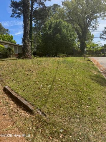 2224 Mirror Lake Drive, Fayetteville, NC 28303