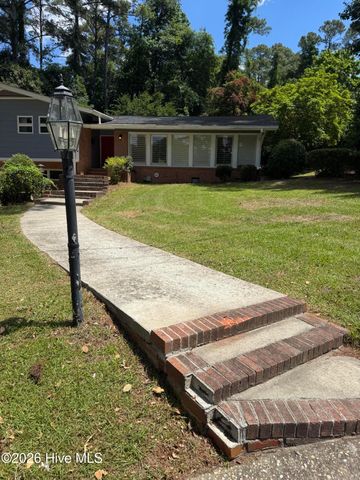 2224 Mirror Lake Drive, Fayetteville, NC 28303