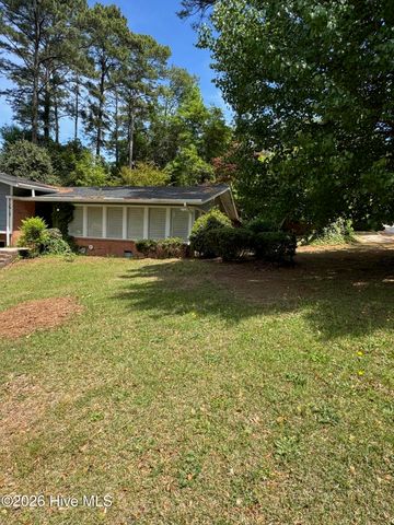 2224 Mirror Lake Drive, Fayetteville, NC 28303