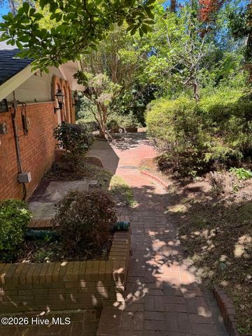 2224 Mirror Lake Drive, Fayetteville, NC 28303