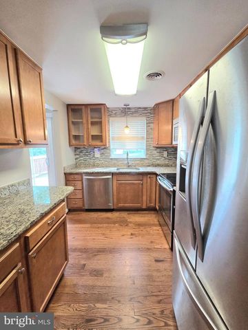 4331 ROLLING STONE WAY, Alexandria, VA 22306