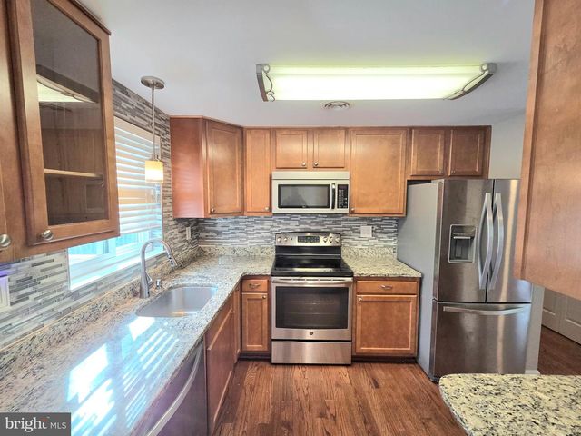 4331 ROLLING STONE WAY, Alexandria, VA 22306