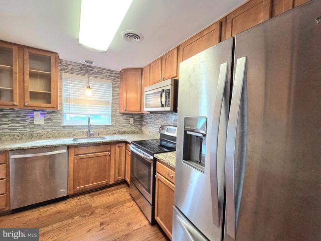 4331 ROLLING STONE WAY, Alexandria, VA 22306