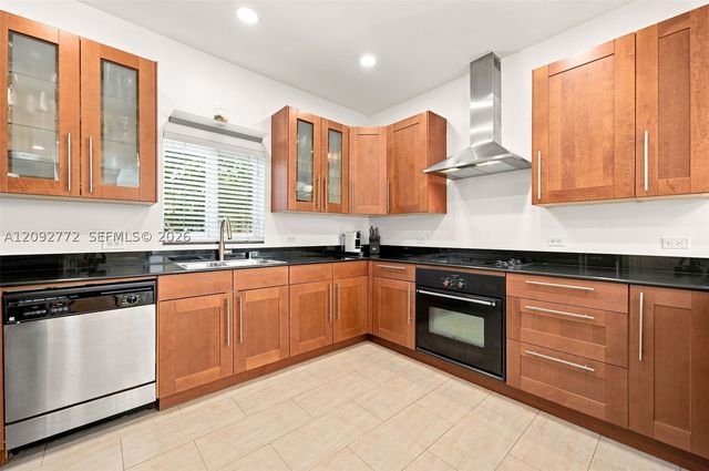 7215 SW 54th Ct, Miami, FL 33143