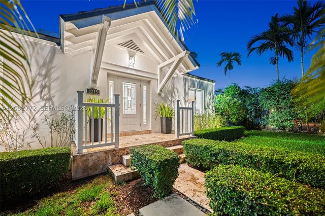 7215 SW 54th Ct, Miami, FL 33143