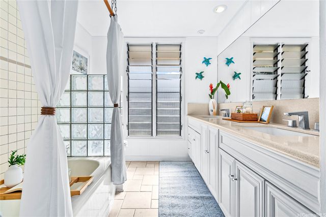 738 Kanaha Street, Kailua, HI 96734