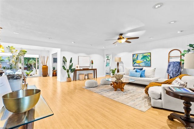 738 Kanaha Street, Kailua, HI 96734