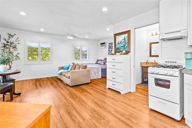 738 Kanaha Street, Kailua, HI 96734