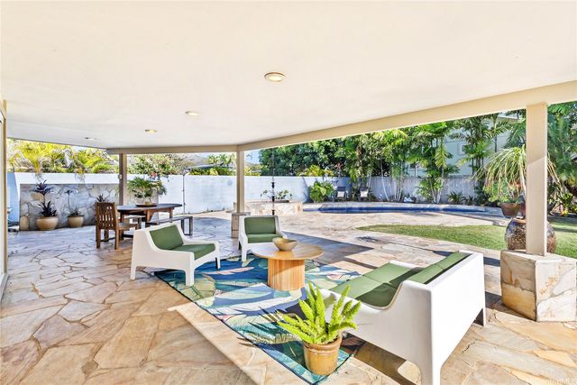 738 Kanaha Street, Kailua, HI 96734