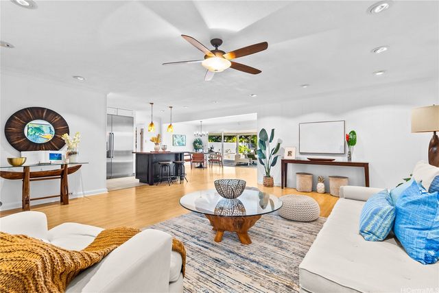 738 Kanaha Street, Kailua, HI 96734