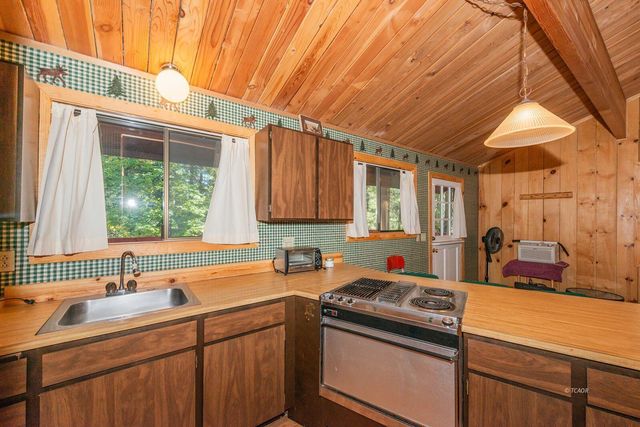 761 Lake Forest Drive, Trinity Center, CA 96091