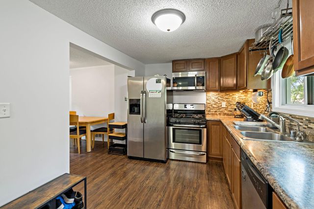 5740 Dupont Avenue N, Brooklyn Center, MN 55430