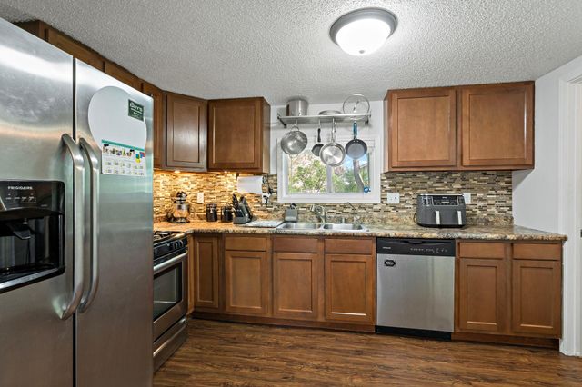 5740 Dupont Avenue N, Brooklyn Center, MN 55430