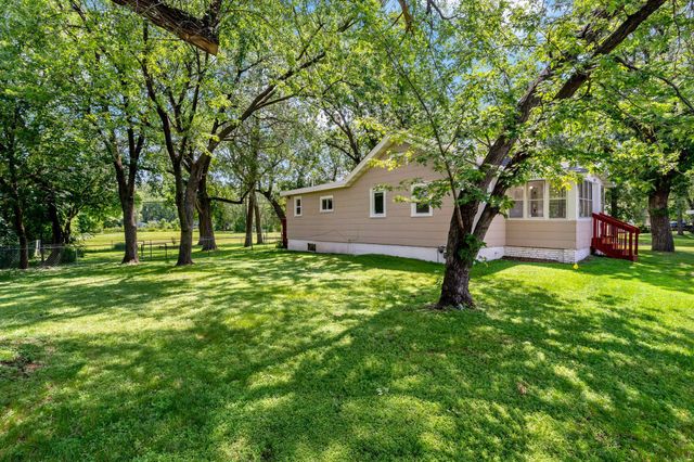 5740 Dupont Avenue N, Brooklyn Center, MN 55430