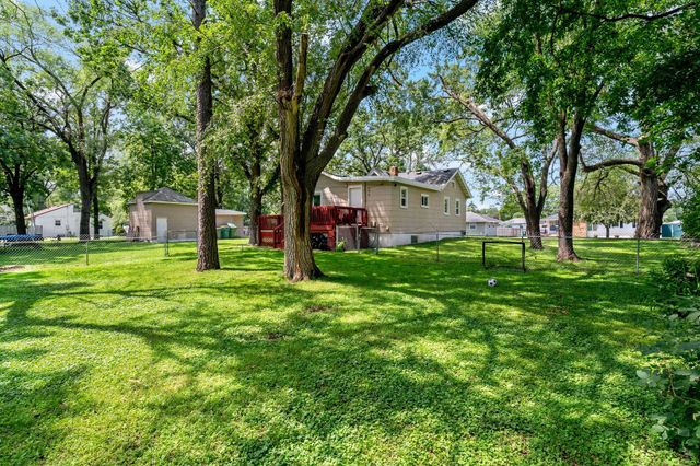 5740 Dupont Avenue N, Brooklyn Center, MN 55430