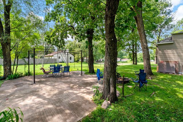 5740 Dupont Avenue N, Brooklyn Center, MN 55430