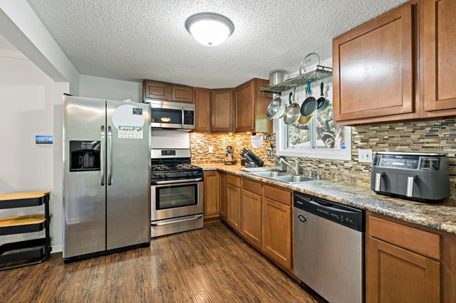 5740 Dupont Avenue N, Brooklyn Center, MN 55430