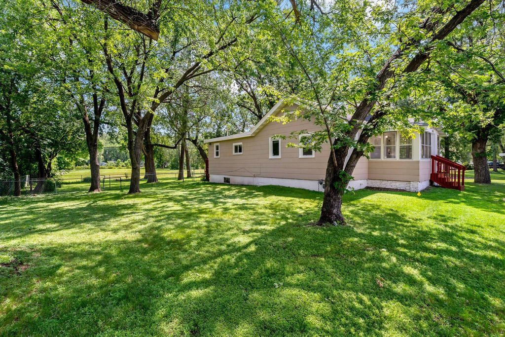 5740 Dupont Avenue N, Brooklyn Center, MN 55430 — photo 4