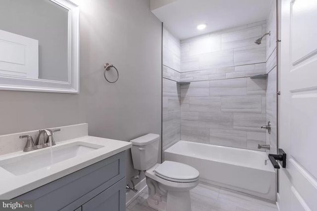 2406 N HOWARD ST, Philadelphia, PA 19133