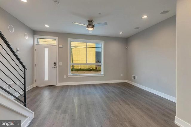 2406 N HOWARD ST, Philadelphia, PA 19133