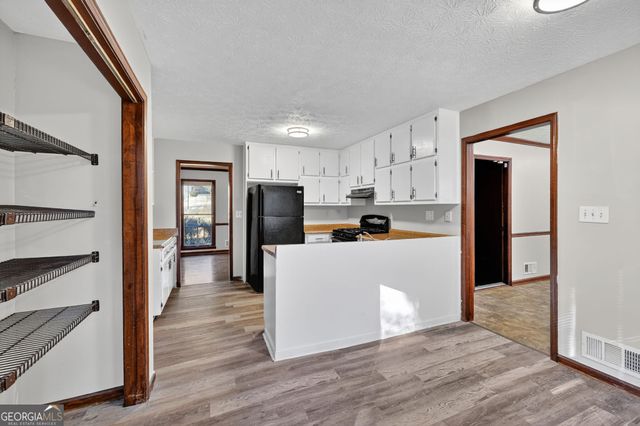 1378 Stoneleigh Hill Road, Lithonia, GA 30058