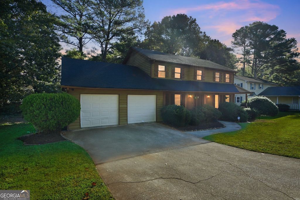 1378 Stoneleigh Hill Road, Lithonia, GA 30058