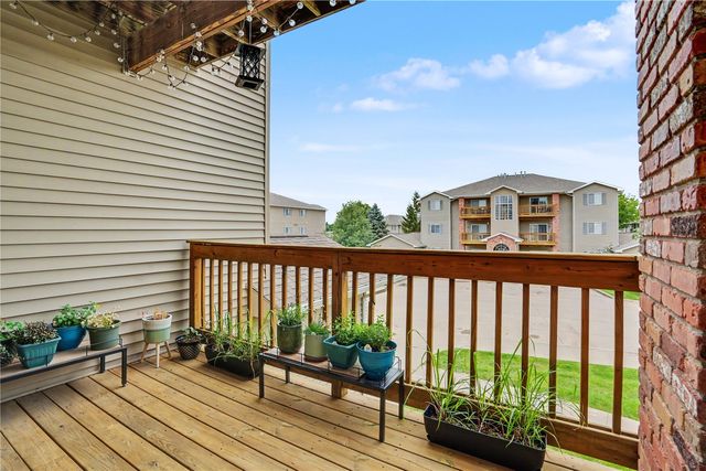 2824 Triple Crown Ln Unit 5, Iowa City, IA 52340