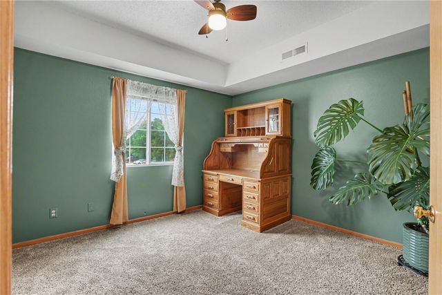 2824 Triple Crown Ln Unit 5, Iowa City, IA 52340