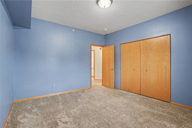2824 Triple Crown Ln Unit 5, Iowa City, IA 52340
