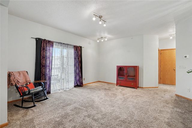 2824 Triple Crown Ln Unit 5, Iowa City, IA 52340