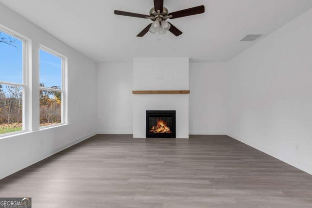 195 Hickory Grove Lane, Hoschton, GA 30548