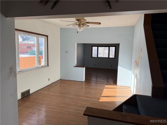 91 Wildwood Place, West Seneca, NY 14210