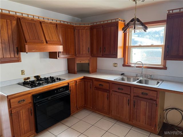 91 Wildwood Place, West Seneca, NY 14210