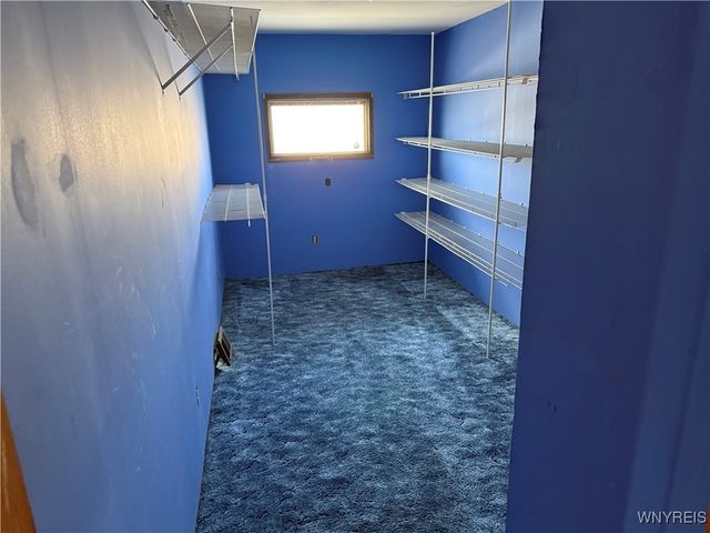 91 Wildwood Place, West Seneca, NY 14210