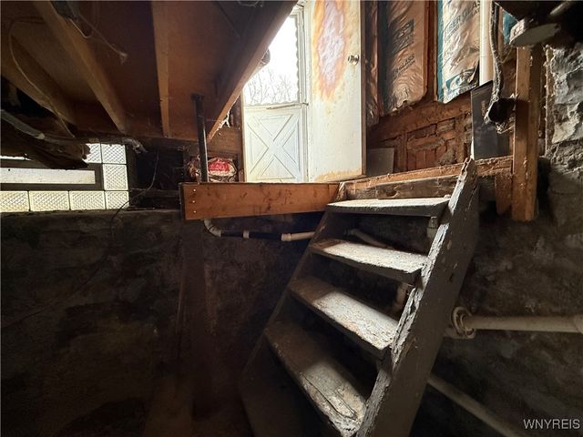 91 Wildwood Place, West Seneca, NY 14210