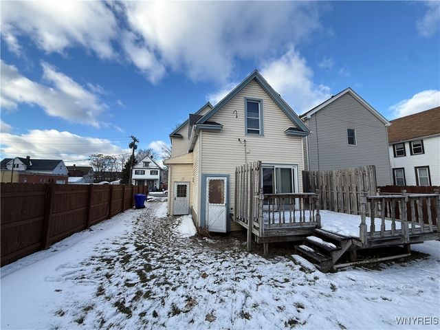 91 Wildwood Place, West Seneca, NY 14210