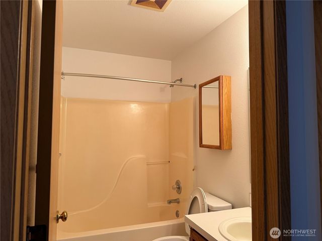 21616 94th Avenue Ct E, Spanaway, WA 98338