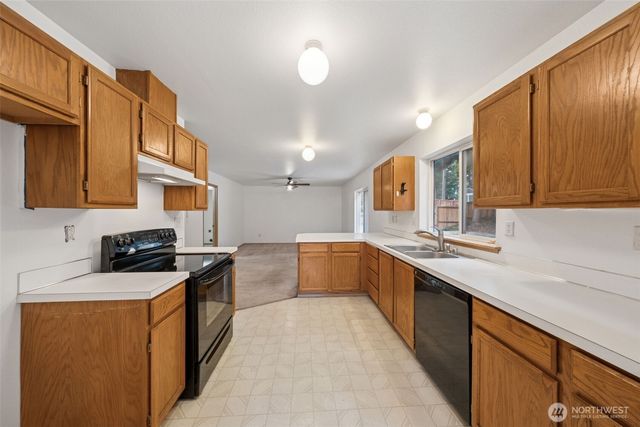 21616 94th Avenue Ct E, Spanaway, WA 98338