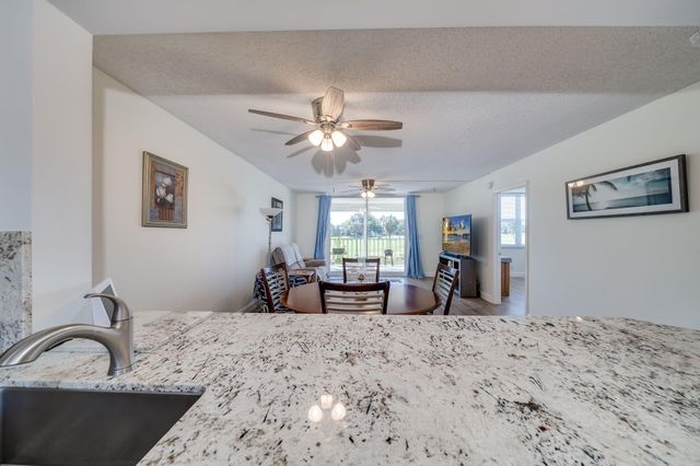 7608 NW 18th Street Unit 202, Margate, FL 33063